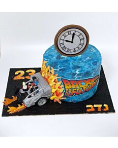 עוגת בחזרה לעתיד בבצק סוכר