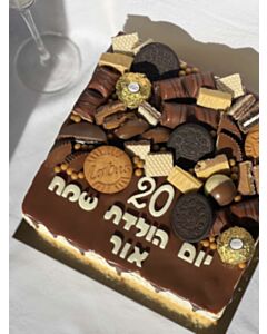 עוגת ביסקוויט מעוצבת שוקולדים