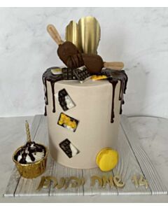 עוגת ממתקים לבן בגודל בינוני