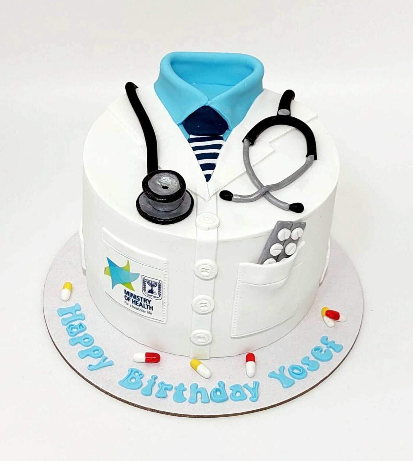 עוגה מעוצבת רופא בבצק סוכר
