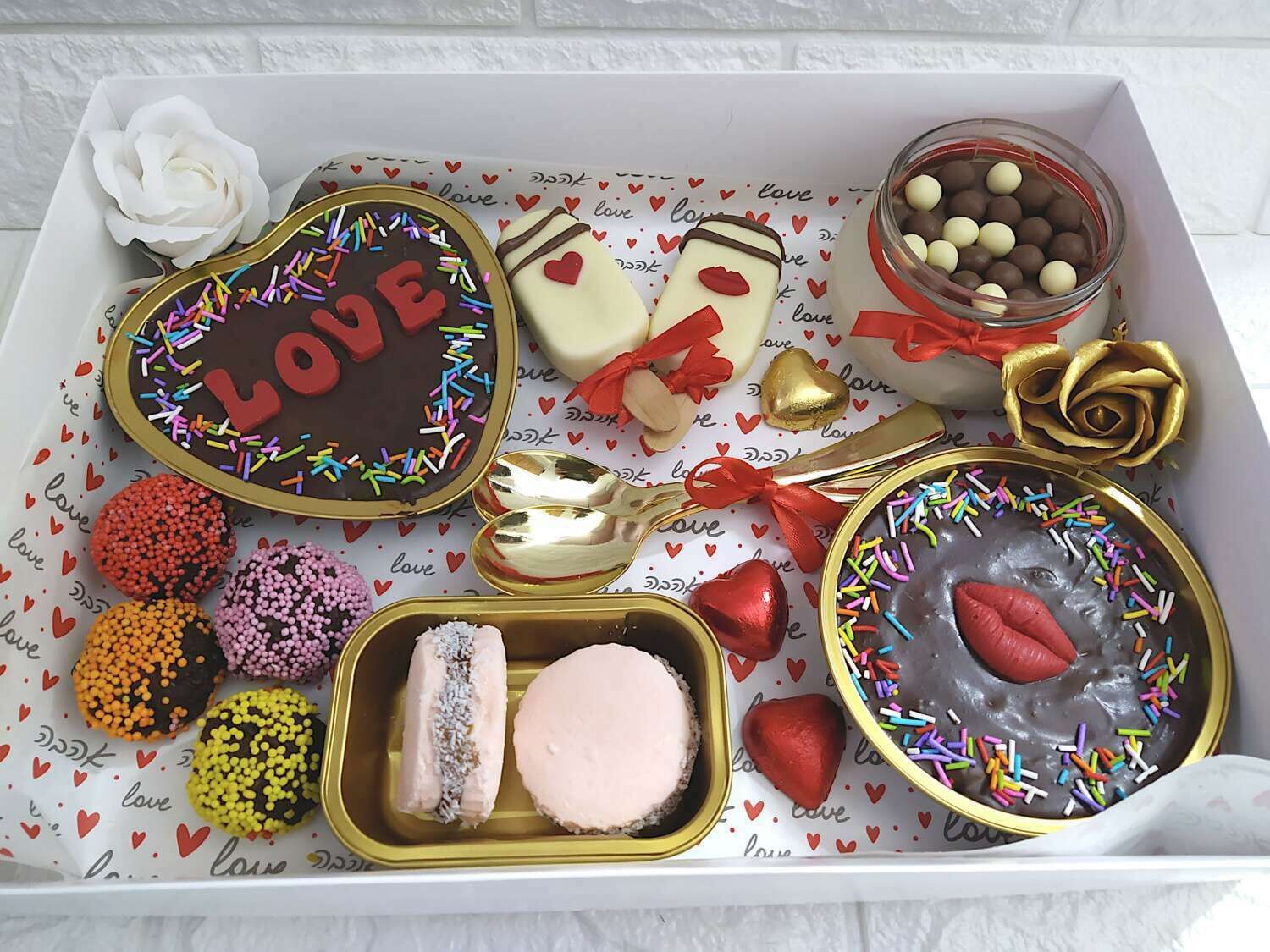 מארז אהבה צבעוני ומושחת