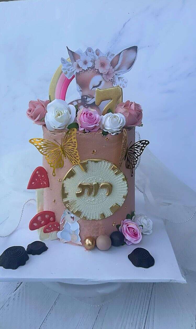 עוגה מעוצבת במבי