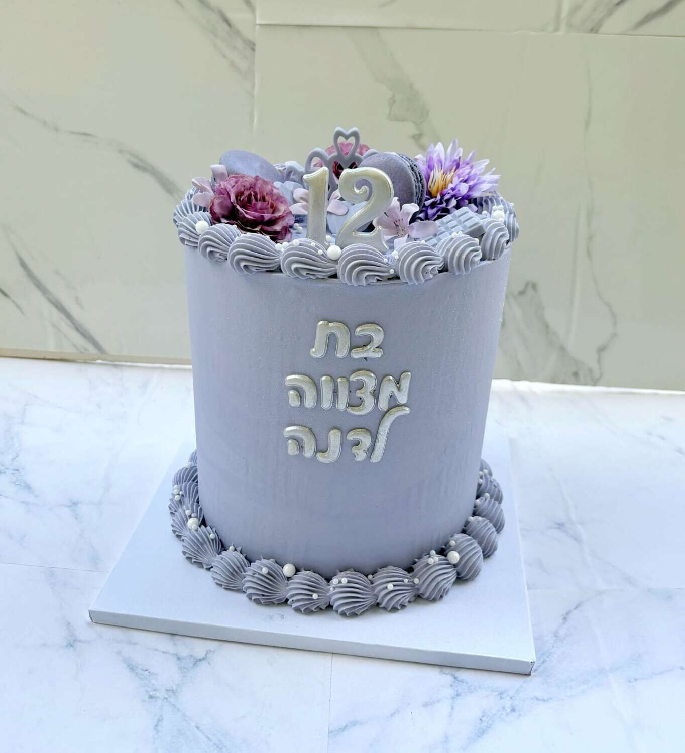 עוגה מעוצבת בת מצווה