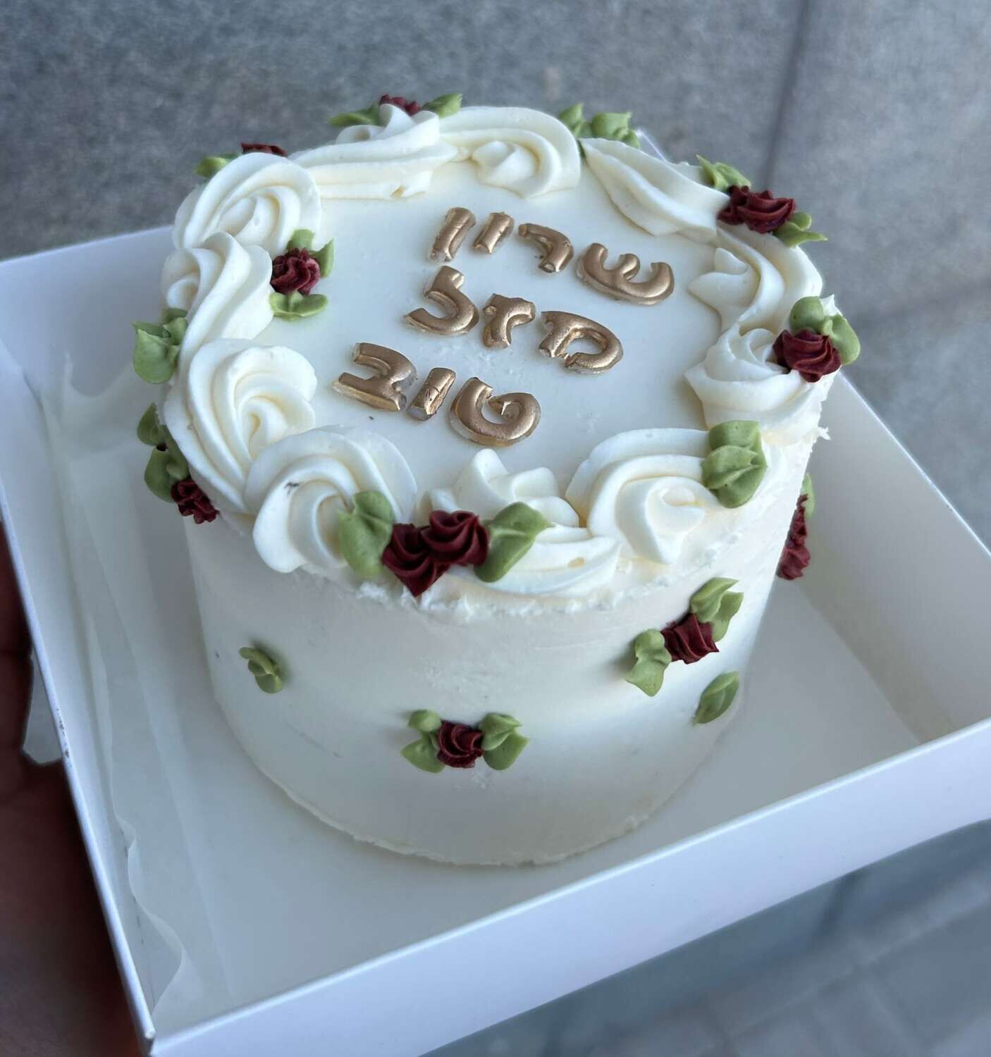 עוגת בנטו מעוצבת פרחים
