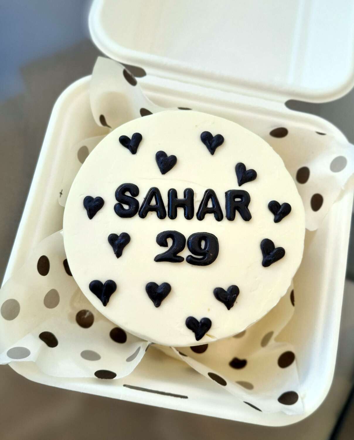 עוגת בנטו לבבות שחור