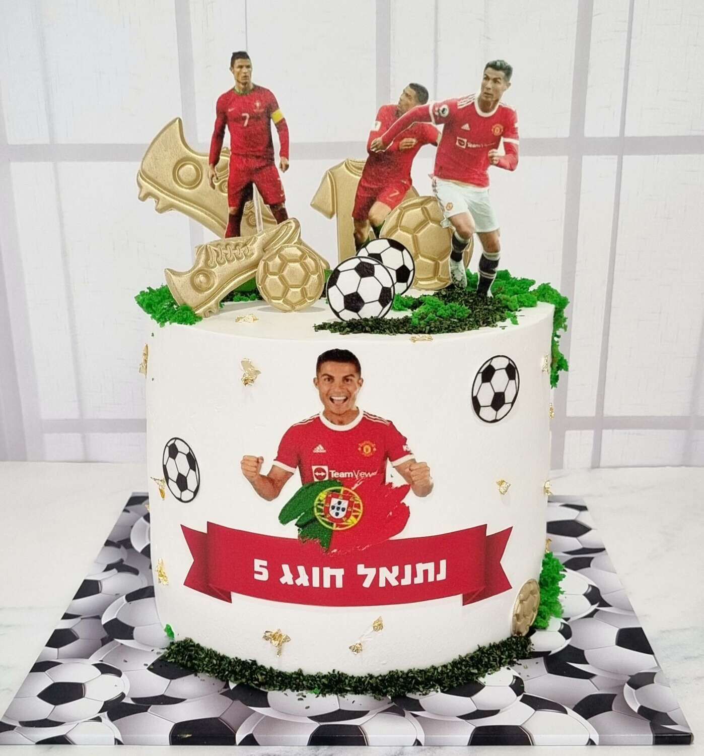עוגה מעוצבת רונאלדו כדורגל