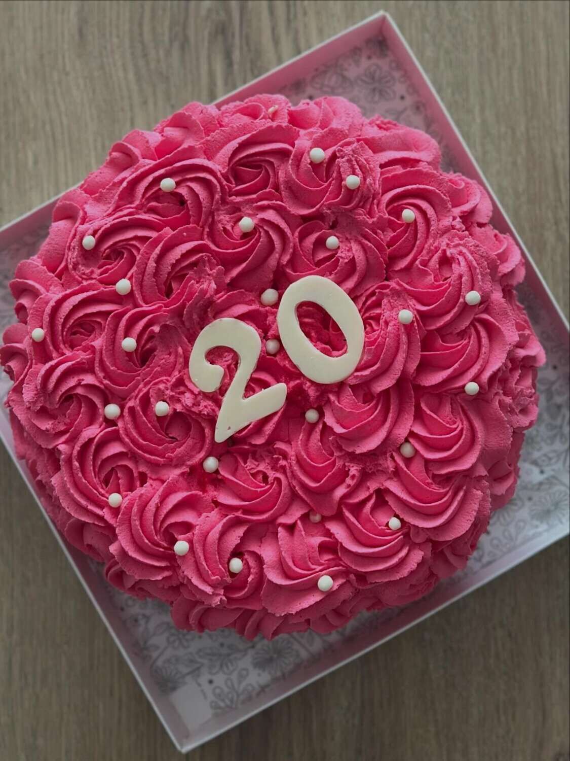 עוגת שושנים מהממת זילוף לבחירה