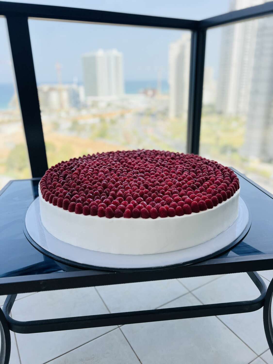 עוגת פירות יער ענקית