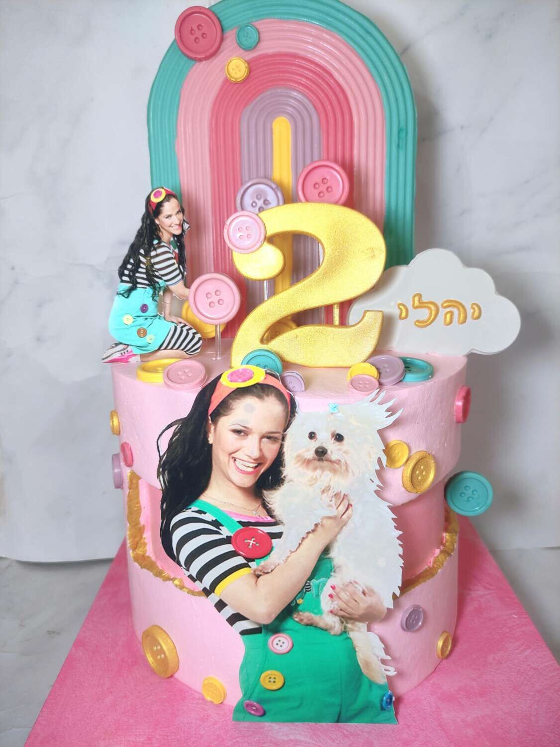 עוגת מיקי כוכבת הילדים עוגה מעוצבת