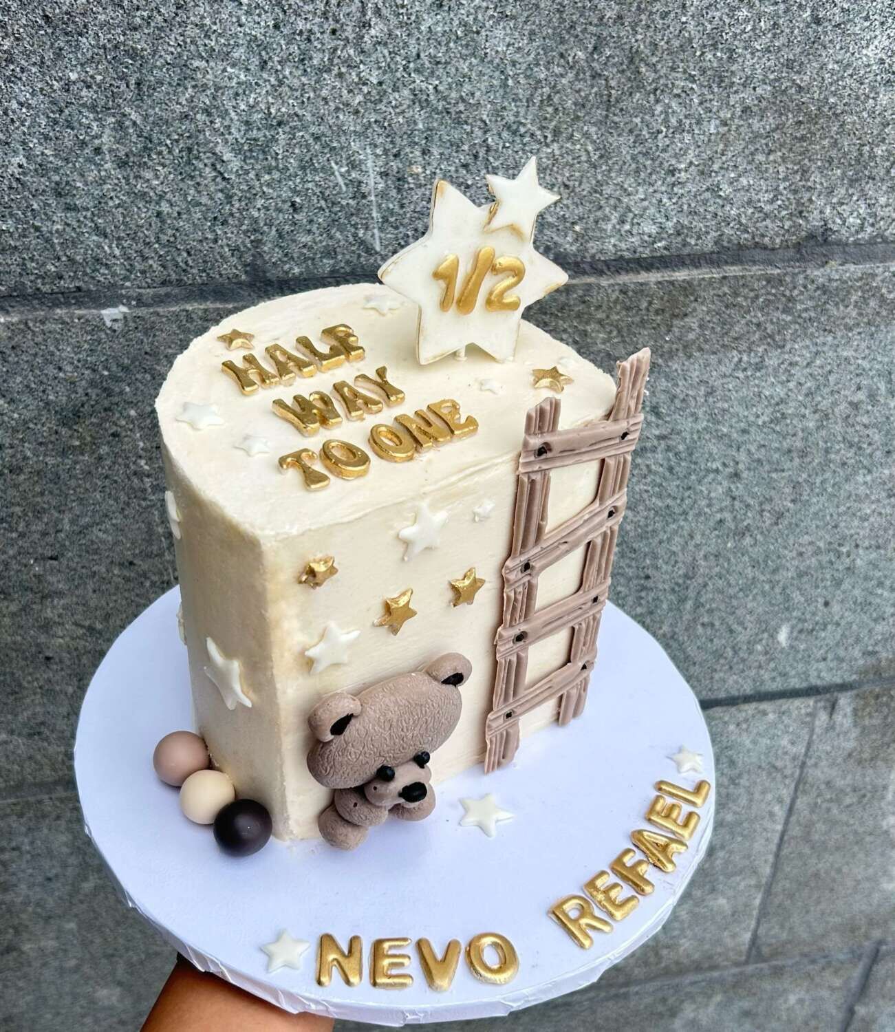 עוגת מיני מעוצבת לגיל חצי שנה