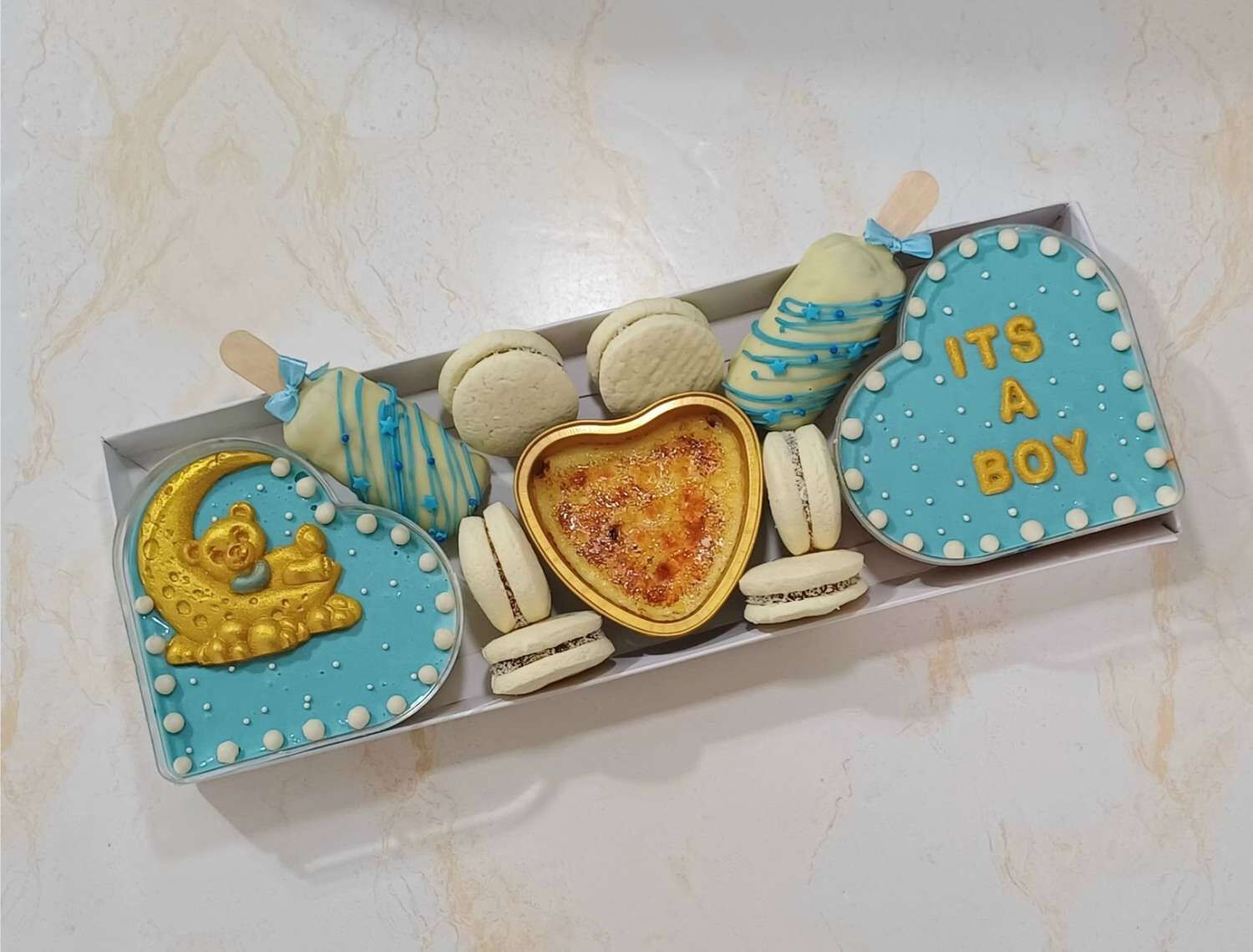 מארז קינוחים להולדת הבן