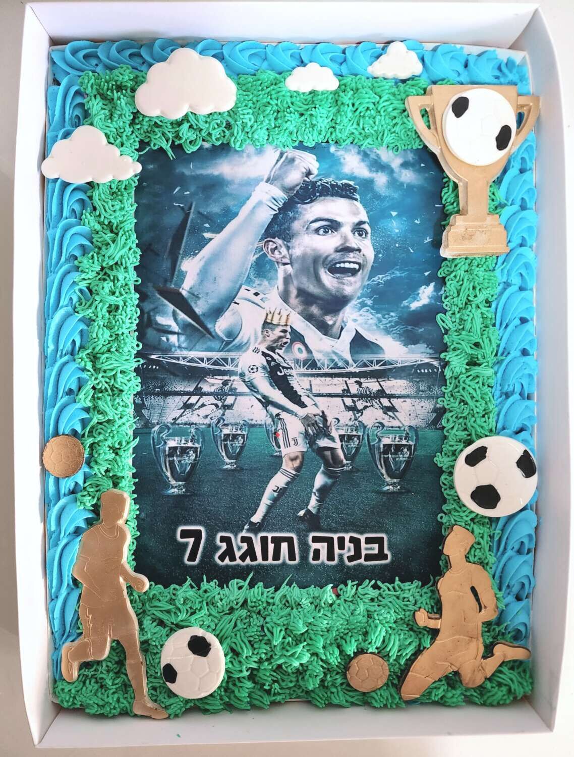עוגת גן כדורגל