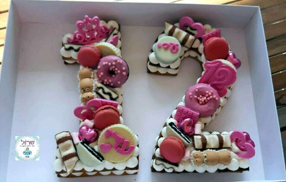 עוגת מספרים גדולה לחגיגת בת מצווה