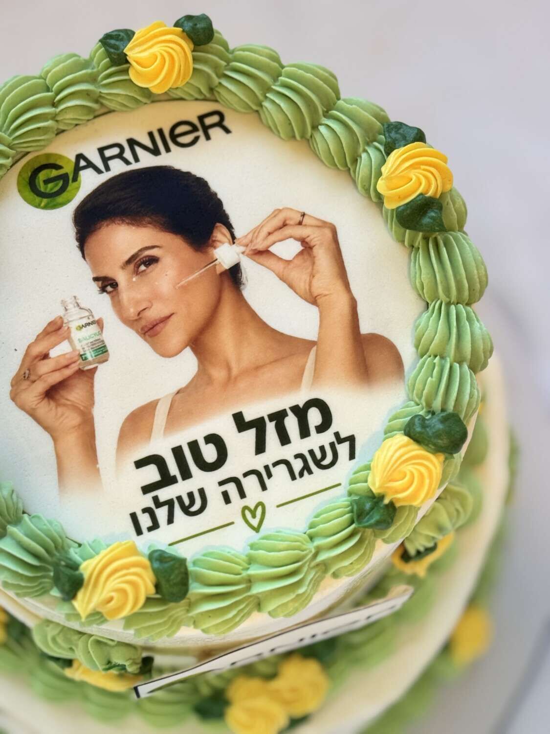 עוגת קומות וינטג' למגי עזרזר