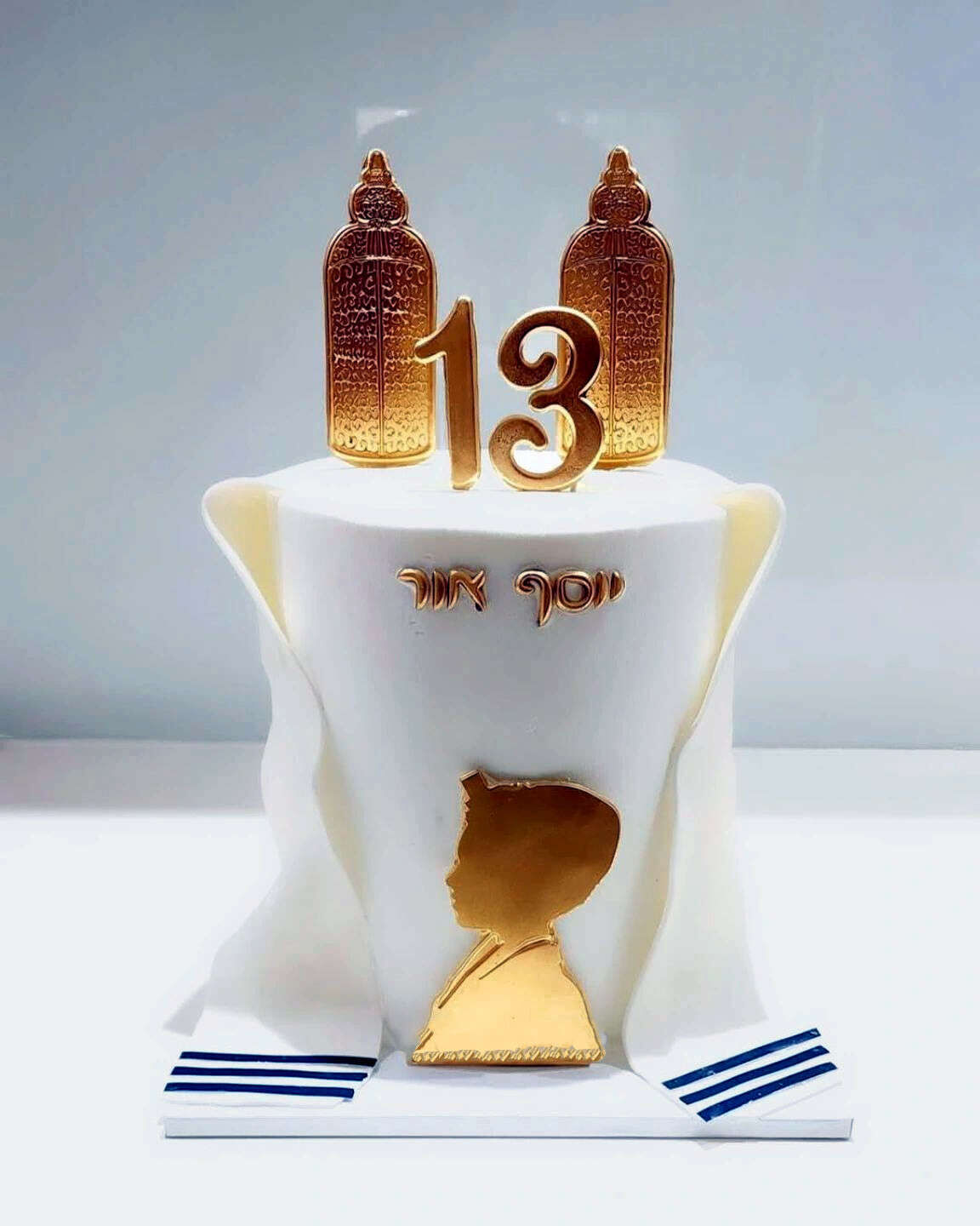 עוגת בר מצווה מפוארת
