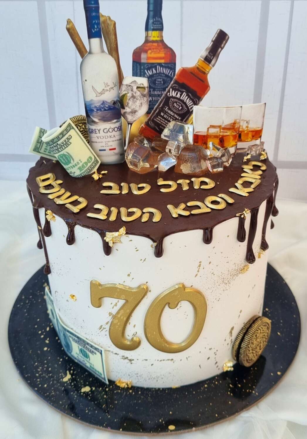 עוגה מעוצבת וויסקי לגבר