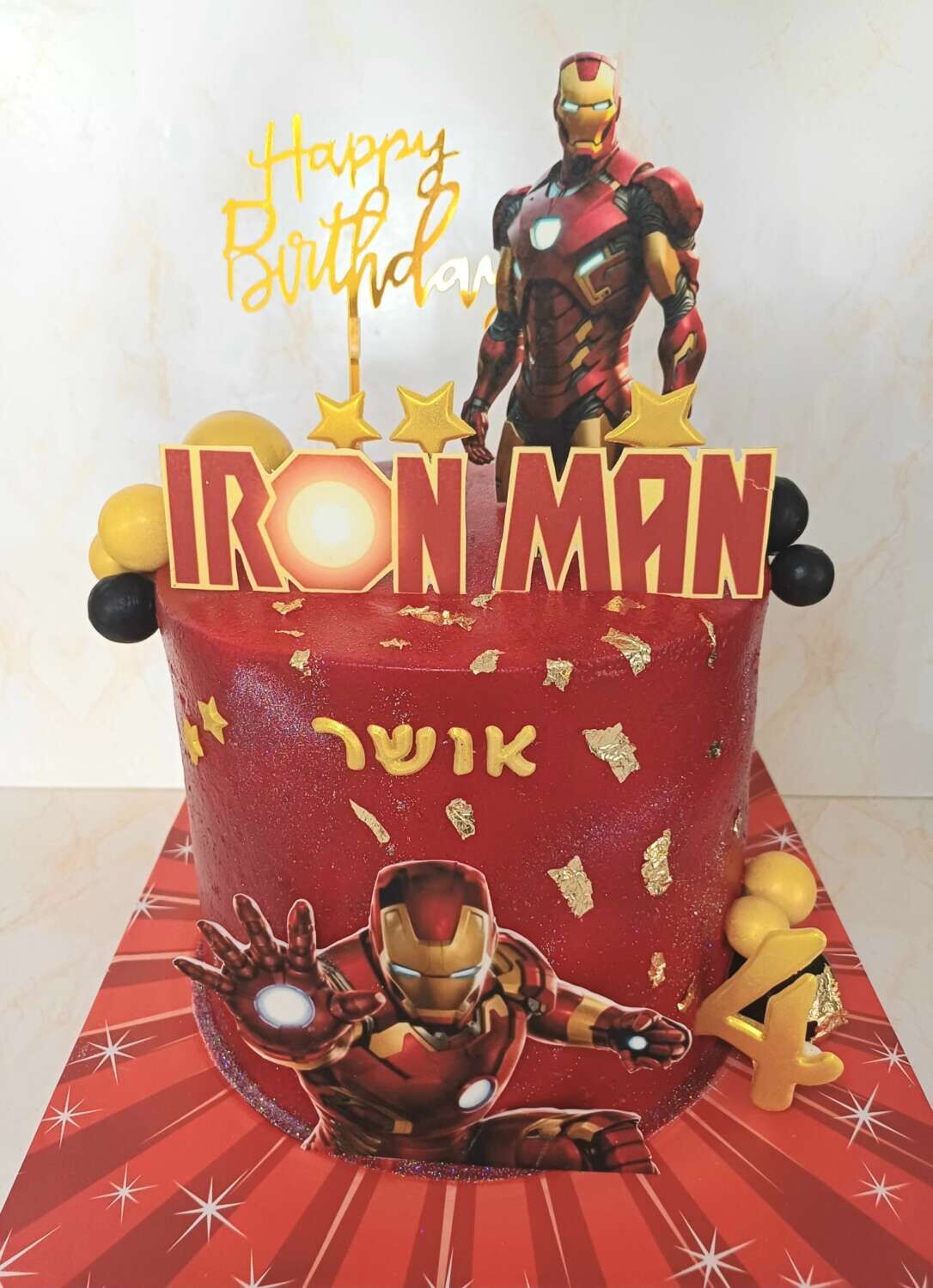 עוגת גיבורי על איירון מן