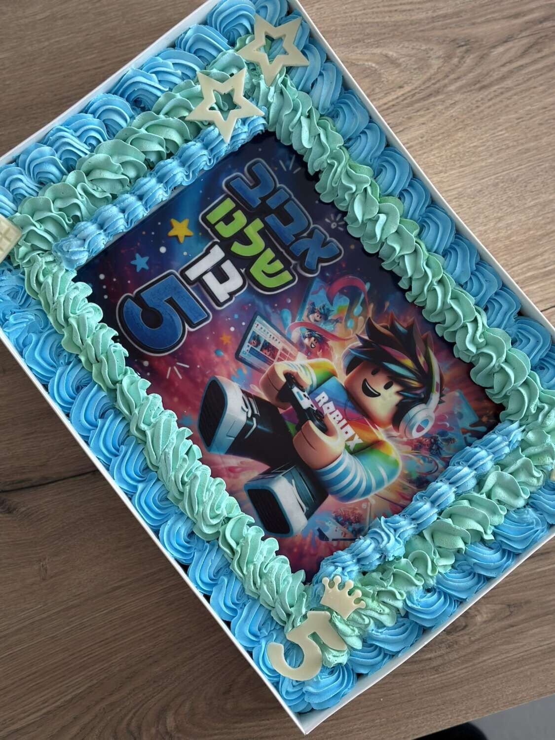 עוגת גן רובלוקס מעוצבת גדולה