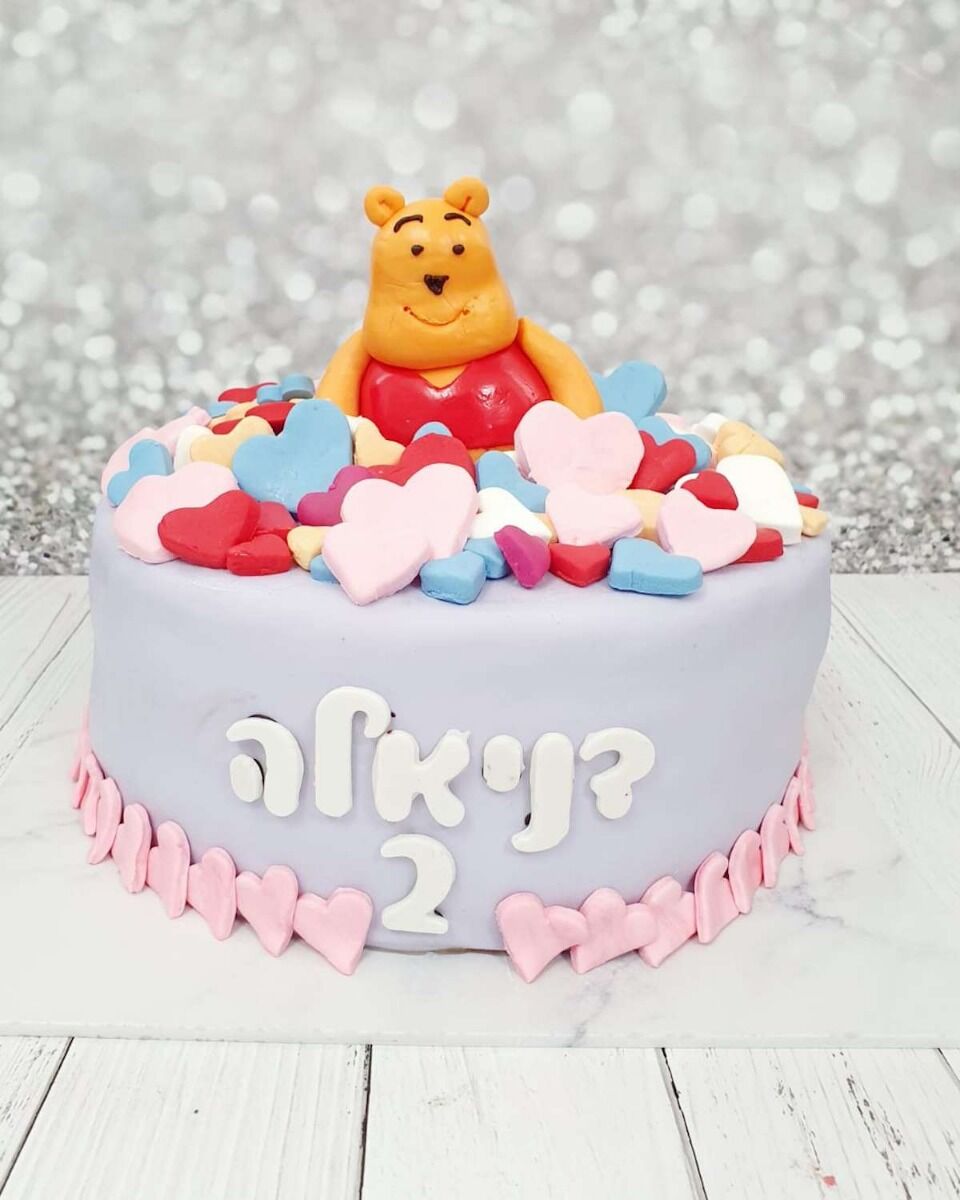 עוגת דמות מבצק סוכר