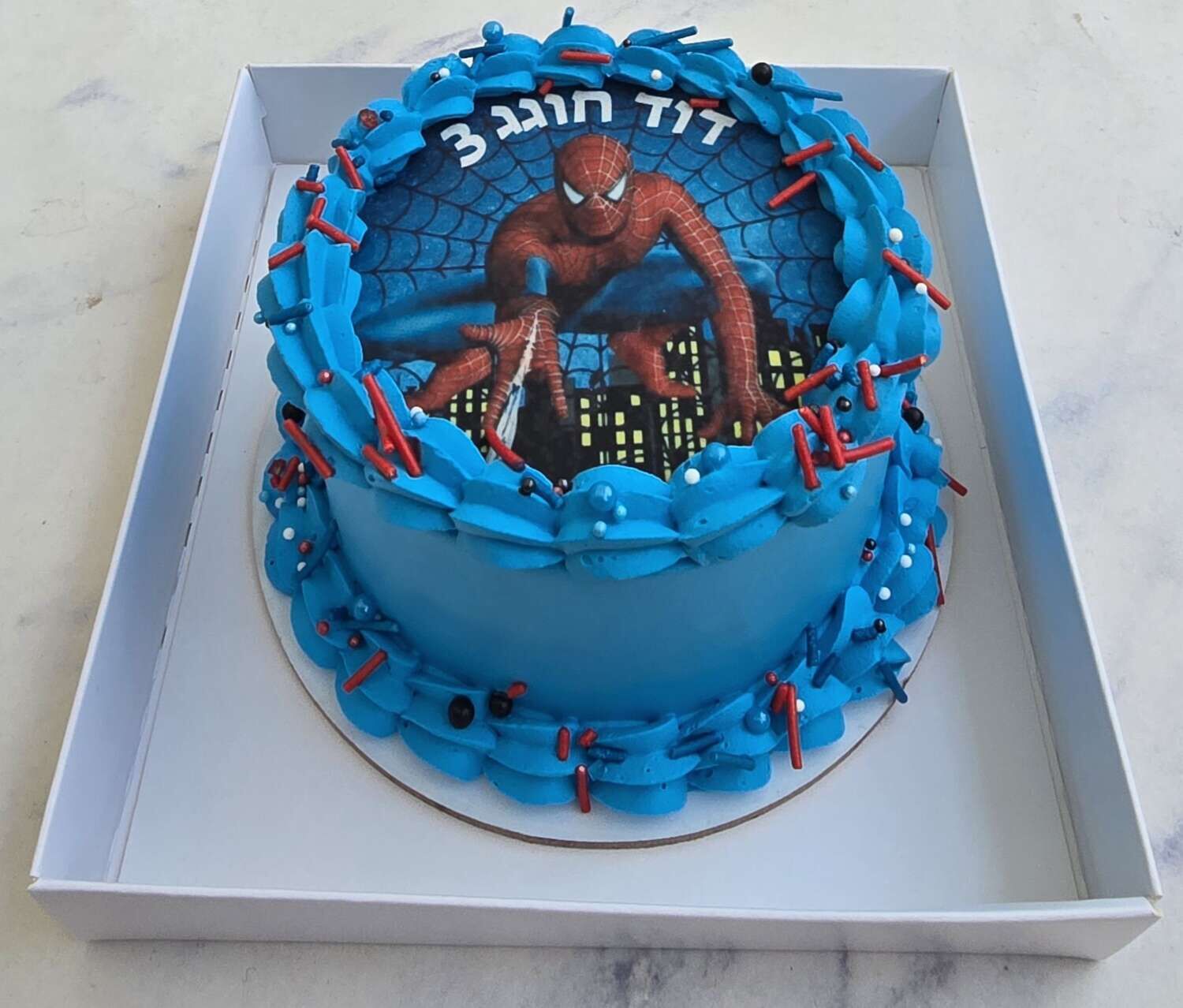 עוגת בנטו עם תמונה ספיידרמן
