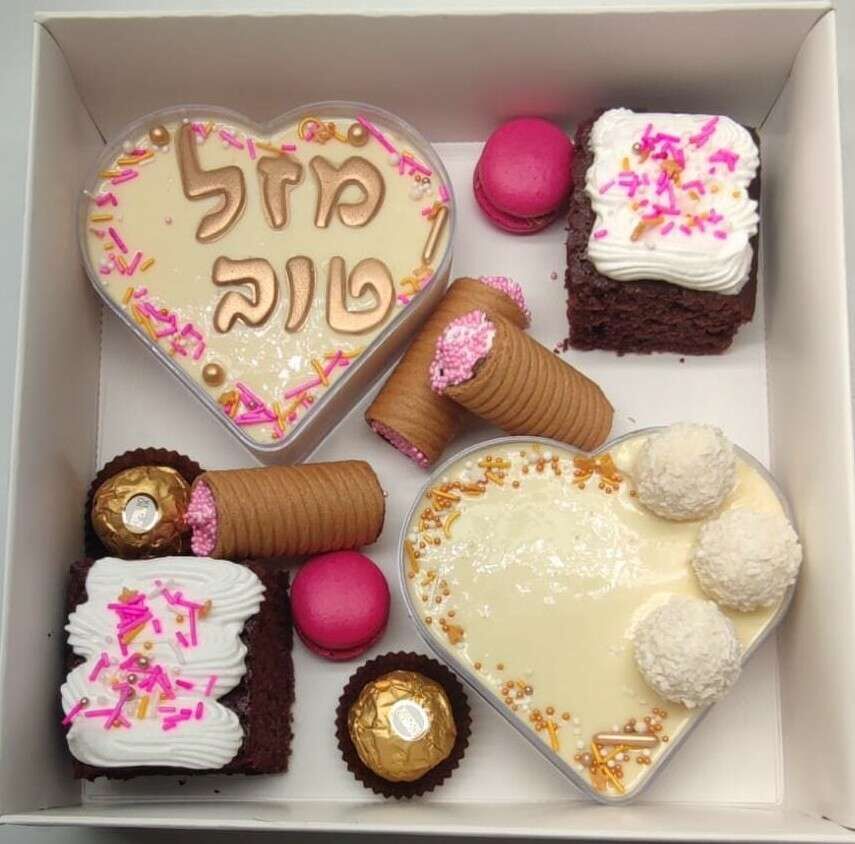 מארז מיני ורוד לבן