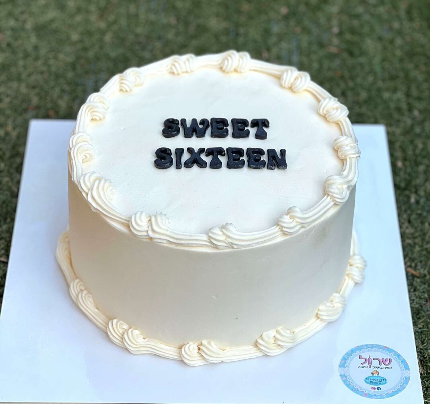 עוגת יום הולדת וינטג' SWEET 16