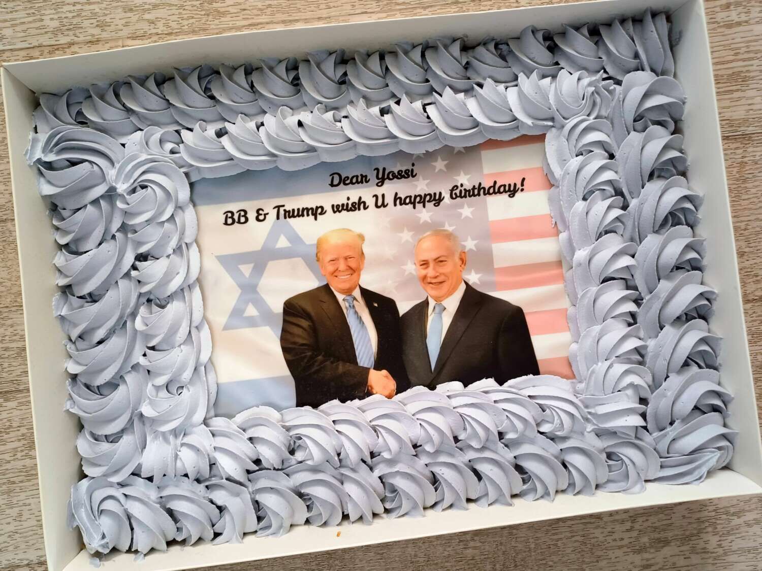 עוגת גן בעיצוב אישי דגם טראמפ