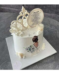 עוגה מעוצבת לבנה עם פרחים