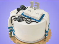 עוגות בר מצווה מדהימות, מבחר סגנונות גדול: עוגות קומות, עוגות זילף, עוגות בצק סוכר מארזים מתוקים ועוד. השפים, כל האופות באתר אחד, לכל עוגה עיצוב אישי, משלוחים לכל הארץ